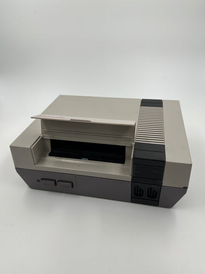 Nintendo Entertainment System (NES) (1985)